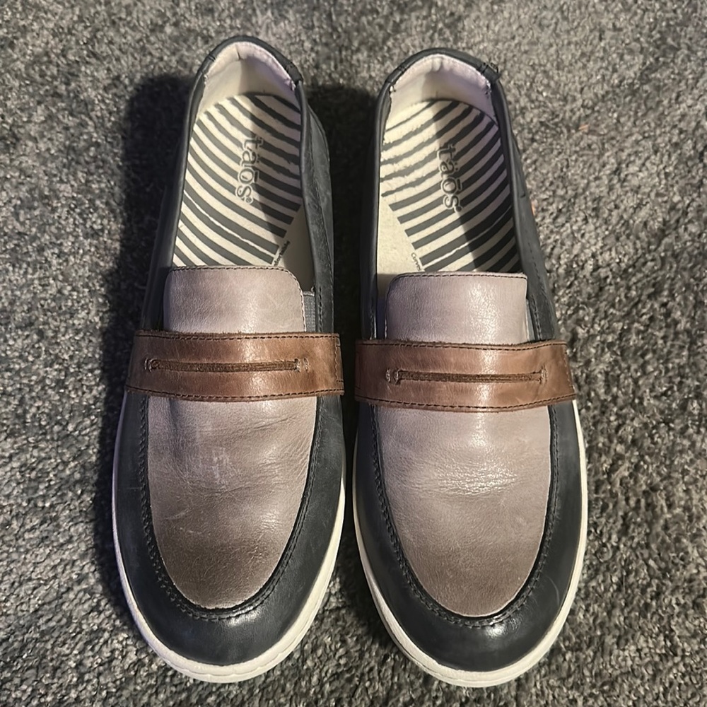 Tao women’s shoes size 8